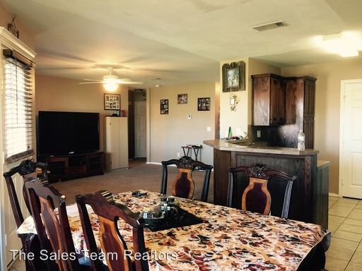Primary Photo - 315 E Wadley Ave