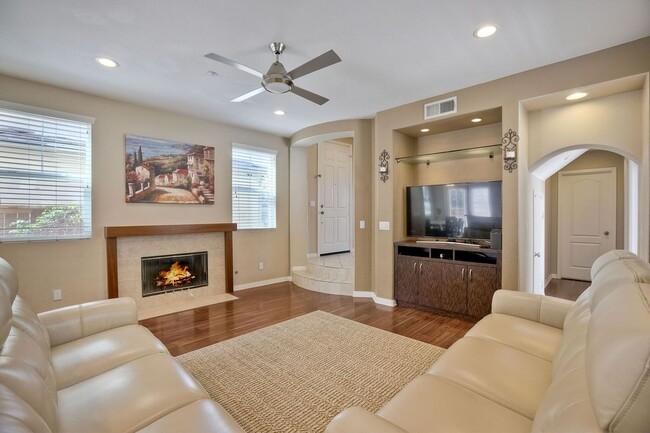 Building Photo - 10419 Paradisio Pl