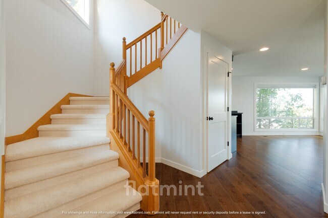 Foto del edificio - 4444 29th Ave W