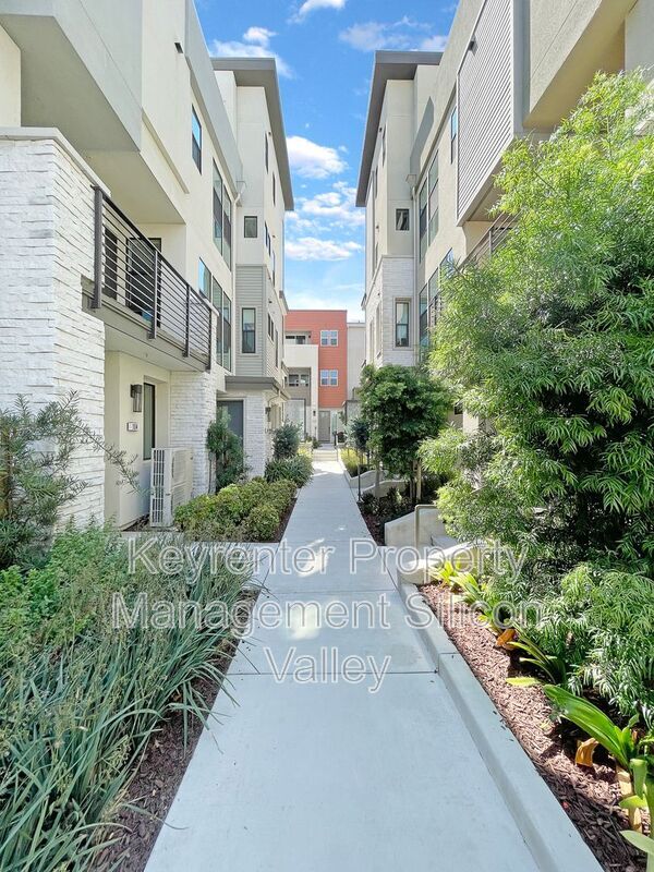 Building Photo - 3030 Boyter Pl