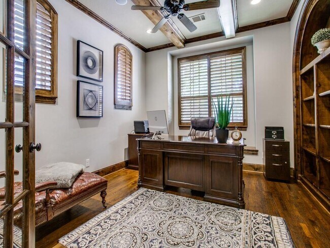 Foto del edificio - 646 Brookstone Dr