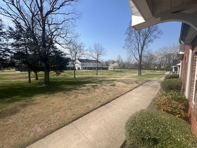 Foto del edificio - 1019 Briggs Ln