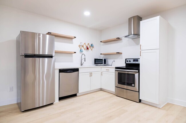 Building Photo - 11744 SW 61st Ave