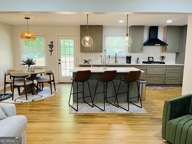 Foto del edificio - 2720 Princeton Ln
