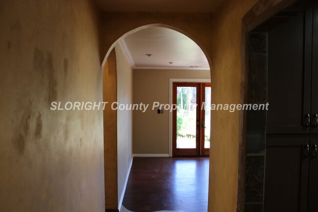Building Photo - AVAILABLE AUGUST - Immaculate Spanish Style SLO Home - 3 Bedroom / 2 Bathroom