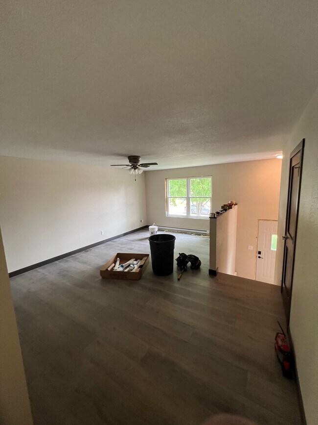Sala de estar - 505 Evergreen Dr