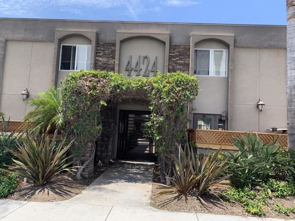 Foto principal - 4424 Altadena Ave Unit 14