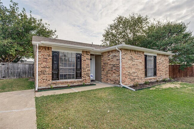 Building Photo - 522 Damon Dr