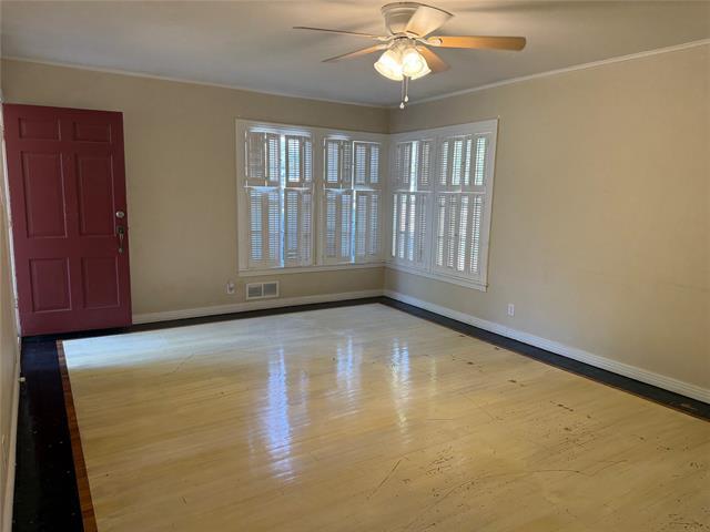 Building Photo - 4042 Benbrook St