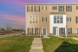 Building Photo - 3246 Parade St