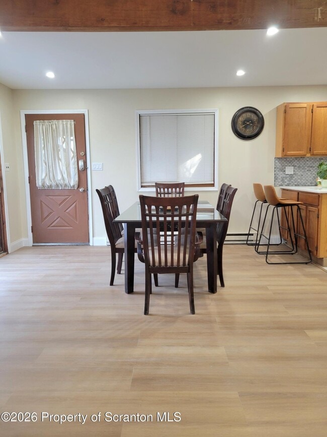 Building Photo - 353 Saunders Dr