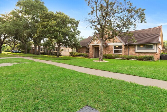 Building Photo - 6030 Wigton Dr