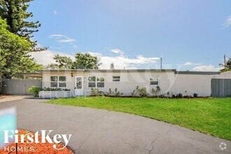 Building Photo - 500 NE 61st St