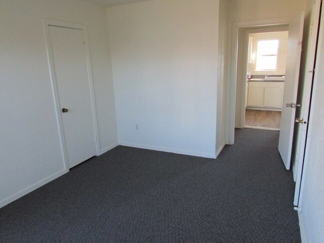 Foto del edificio - 1206 E 36th St