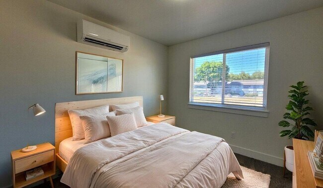 Foto del edificio - 2468 NE Kerr St