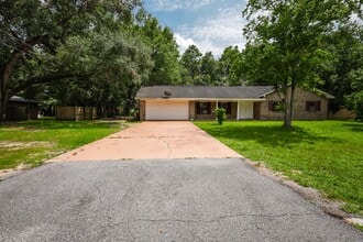 Building Photo - 5905 Pamela Dr