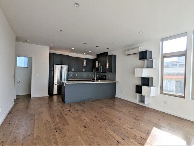 Foto del edificio - 3 br, 2.5 bath House - 5029A 38th Ave SW