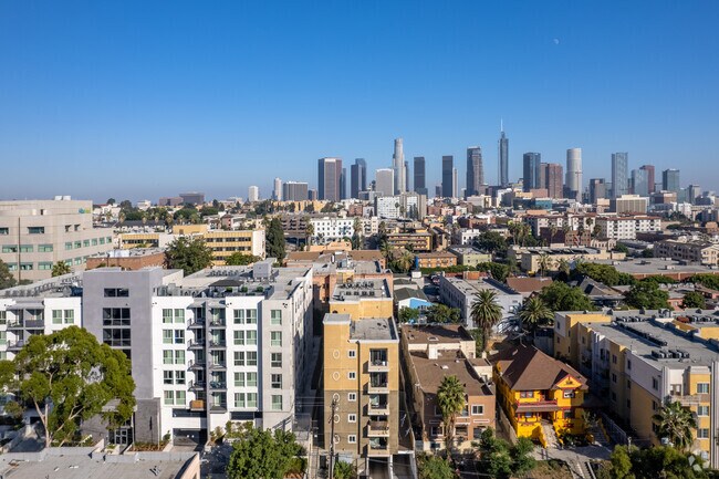 Foto aérea - 442 S Lake St