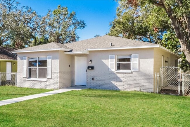 Building Photo - 2045 14th St S