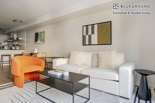 Foto del edificio - 526 Yale Ave N