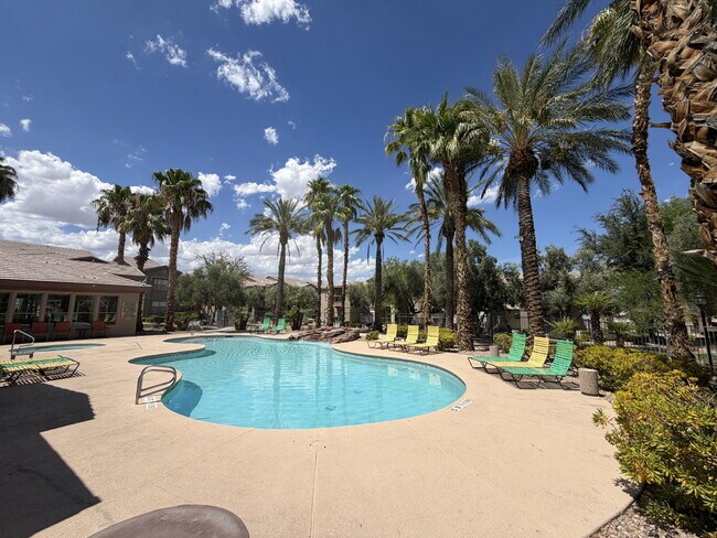 Foto del edificio - 1 Bedroom, 1 Bathroom First floor condo.