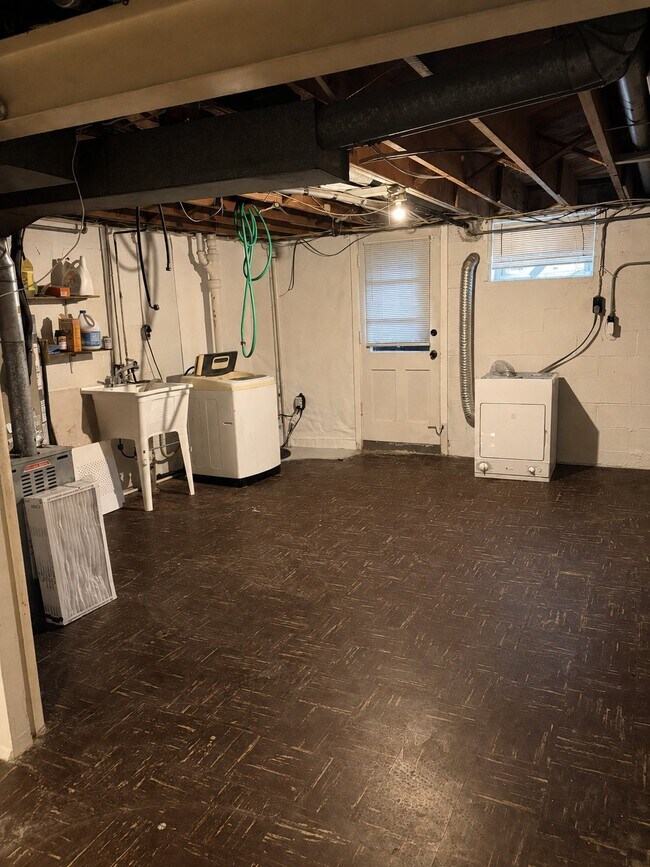 Foto del edificio - 4821 Williston St