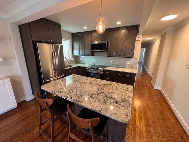 Foto del edificio - 908 Carolina Ave NW