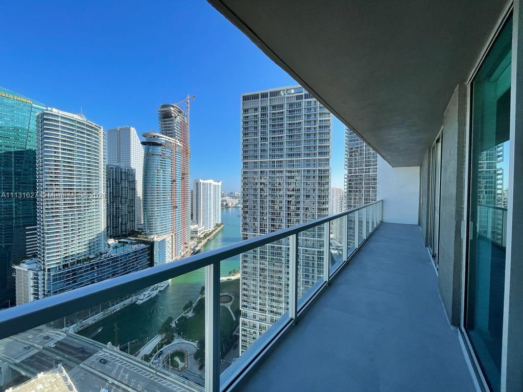Primary Photo - 500 Brickell Ave