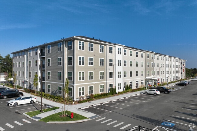 Building Photo - Alexan Peabody
