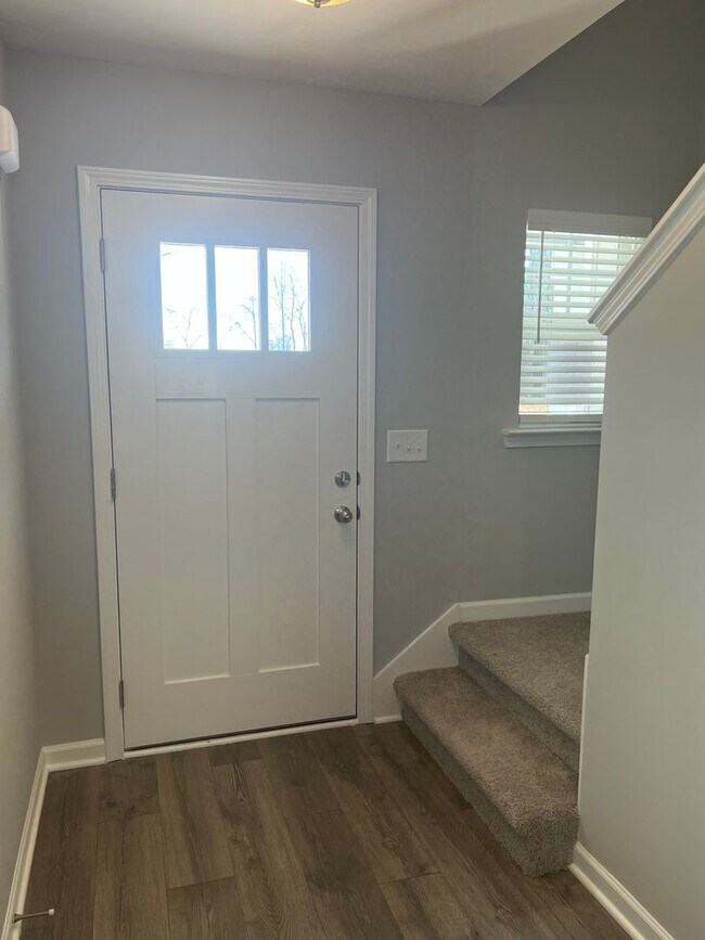 Building Photo - 153 Stonehenge Cir