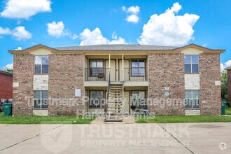 Building Photo - 411 Brittney Way