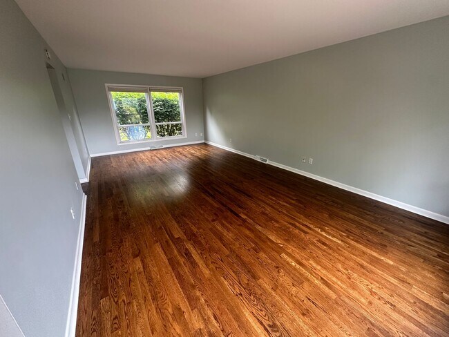 Foto del edificio - Fantastic Location!  Single-family house close to Upper Arlington and Riverside Hospital