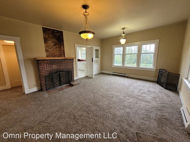 Building Photo - 2 br, 1 bath House - 399 E Smith Rd