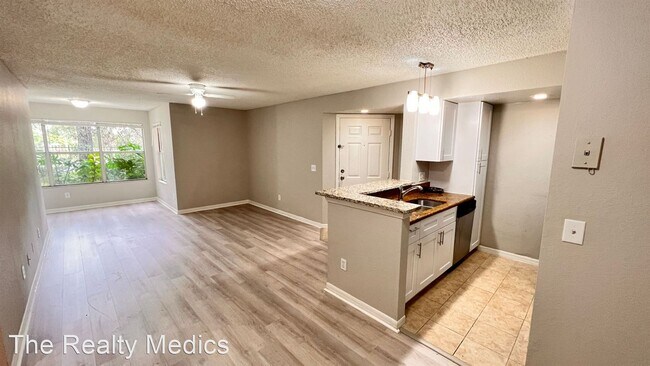 Building Photo - 1 br, 1 bath House - 5104 Conroy Road Unit 16