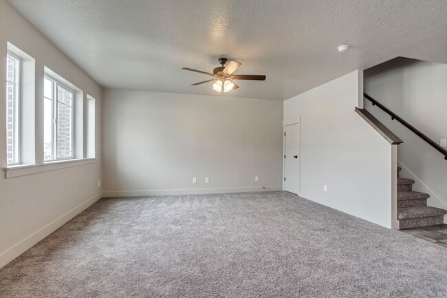 Building Photo - 161 N 1275 W