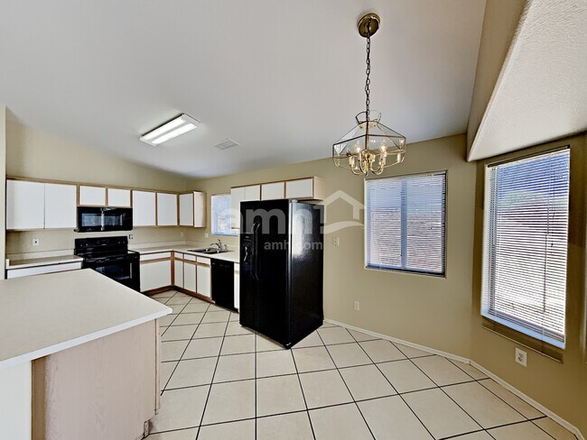 Foto del edificio - 8418 W Pinchot Ave