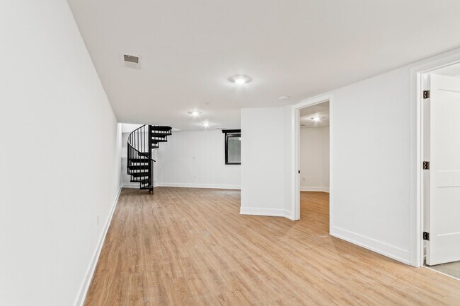 Foto del edificio - FIFTEEN NINETEEN RIDGE