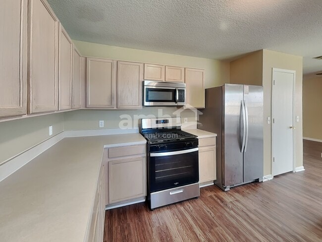 Building Photo - 17238 S Summit Canyon Dr