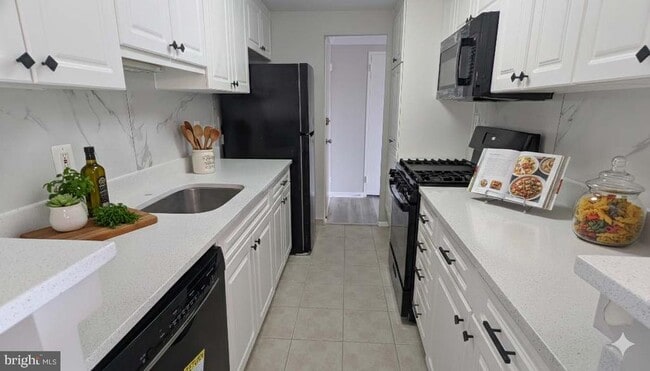 Building Photo - 4600 Duke St