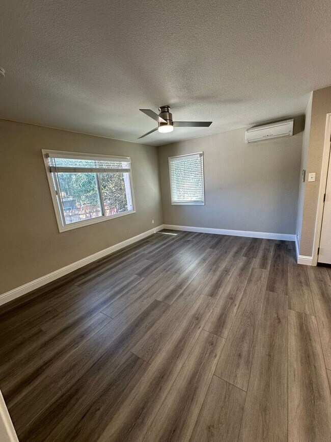 Building Photo - Charming 1 Bedroom 1 Bath in Roseville, CA