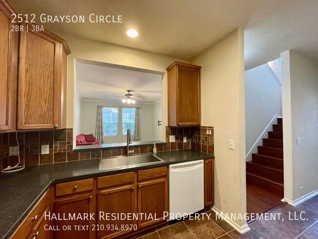 Building Photo - 2512 Grayson Cir