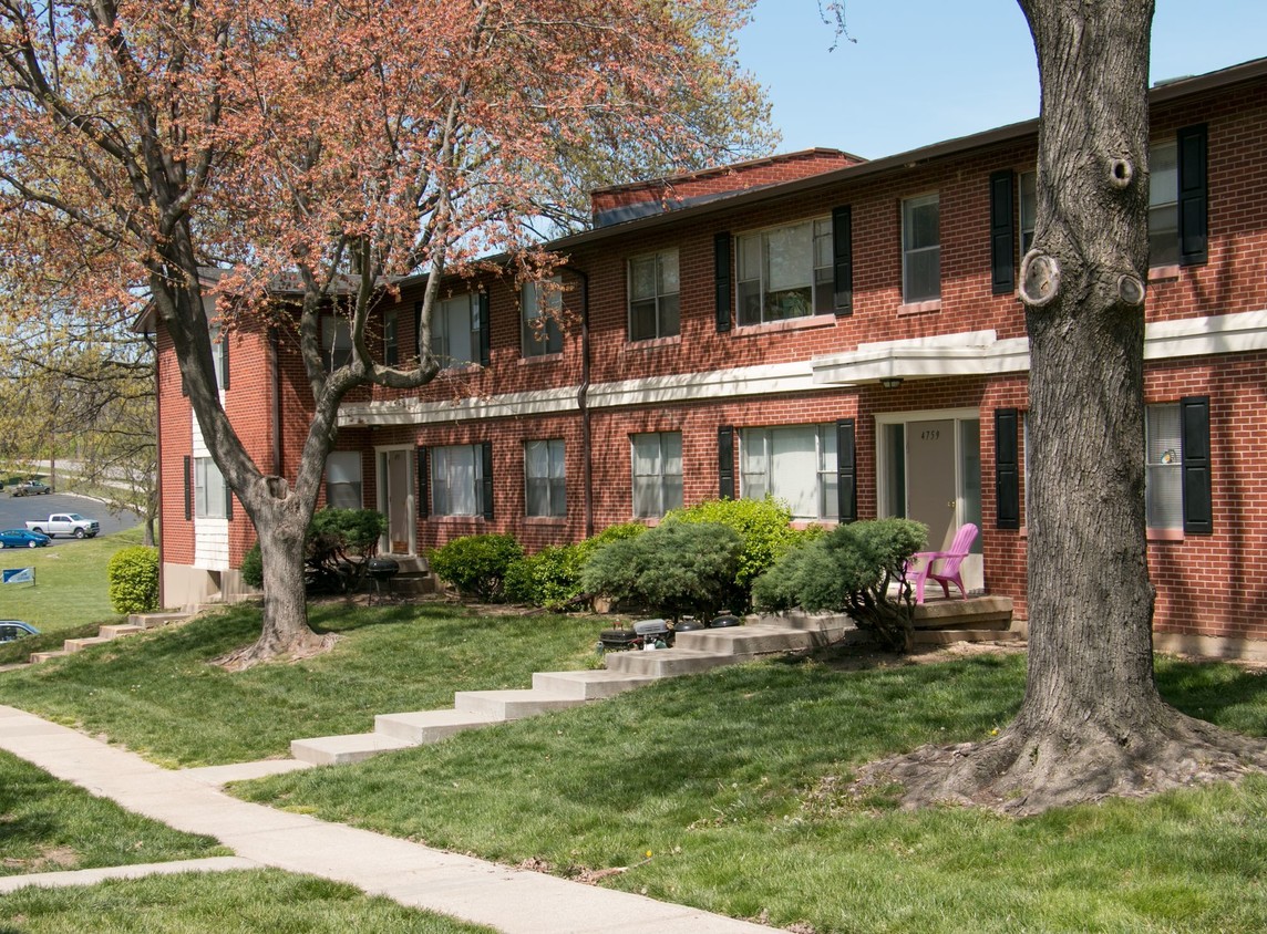 Primary Photo - North Village Apartments