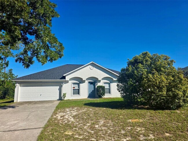 Building Photo - 513 Marion Oaks Manor