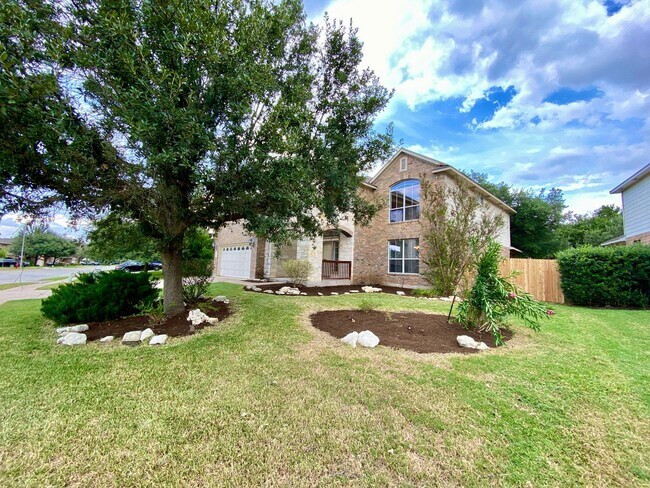 Building Photo - Gorgeous 4/3.5 in Cedar Park!!
