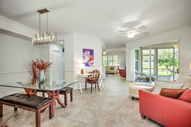 Foto del edificio - 8385 Whisper Trace Way