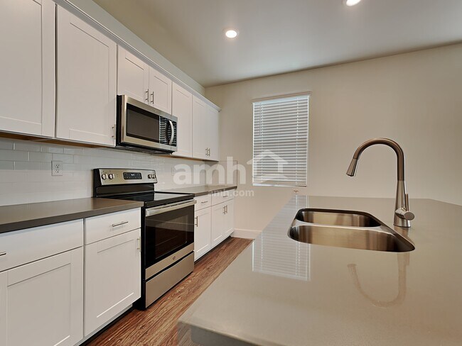 Foto del edificio - 21396 S 231st St