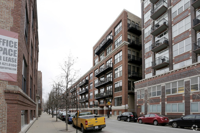 Building Photo - No. Ten Lofts
