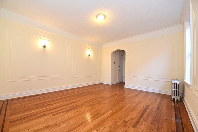 Building Photo - 2520 42nd St