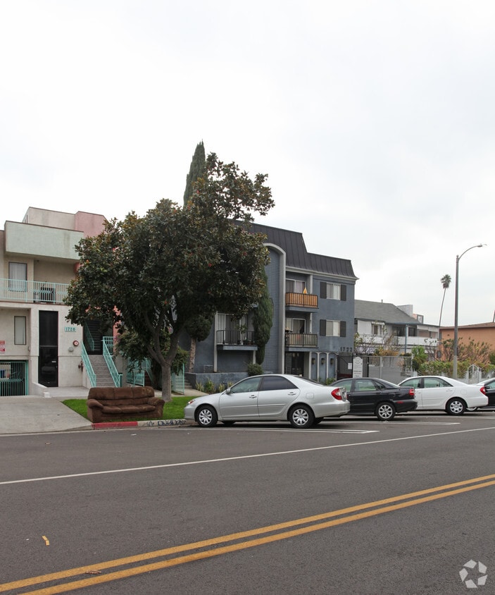 Building Photo - 1722 Winona Blvd