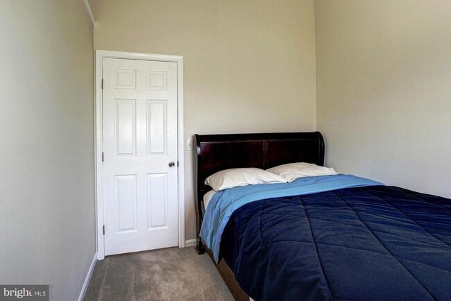 Building Photo - 16934 Monmouth Ct